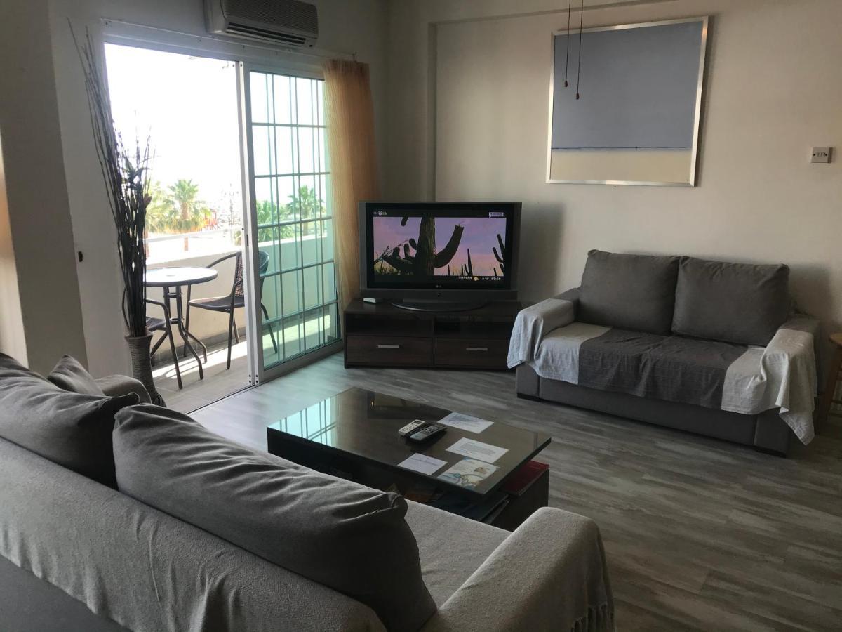 Panoramic Sea View Apartments Larnaca Bagian luar foto
