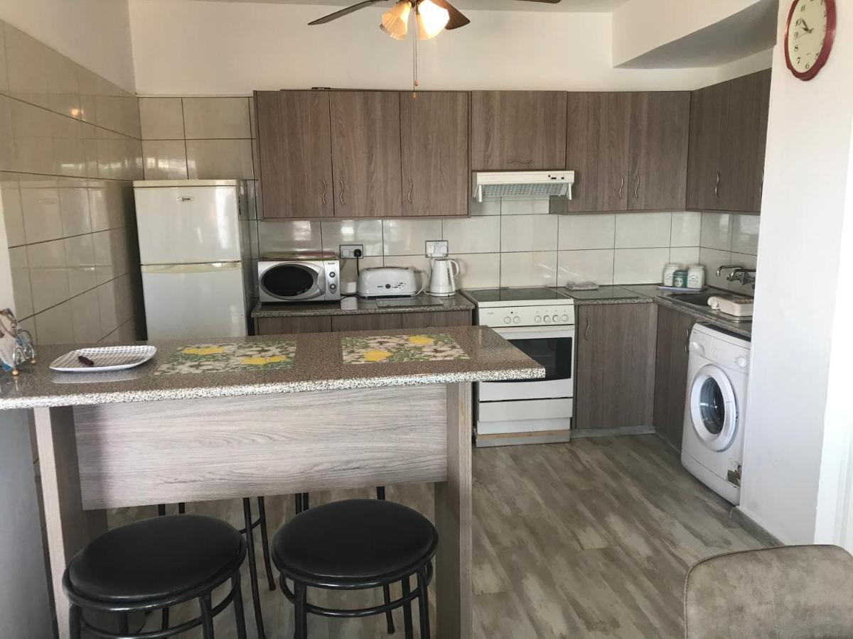 Panoramic Sea View Apartments Larnaca Bagian luar foto